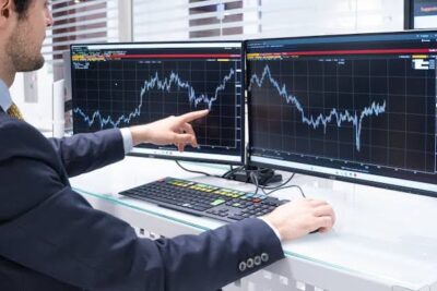 Inversión alternativa y private equity: Másters especializados en España